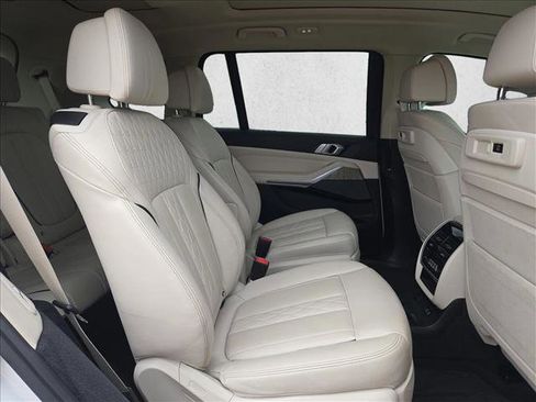 Used 2019 BMW X7 xDrive50i w/ Premium Package AWD/4WD image 20