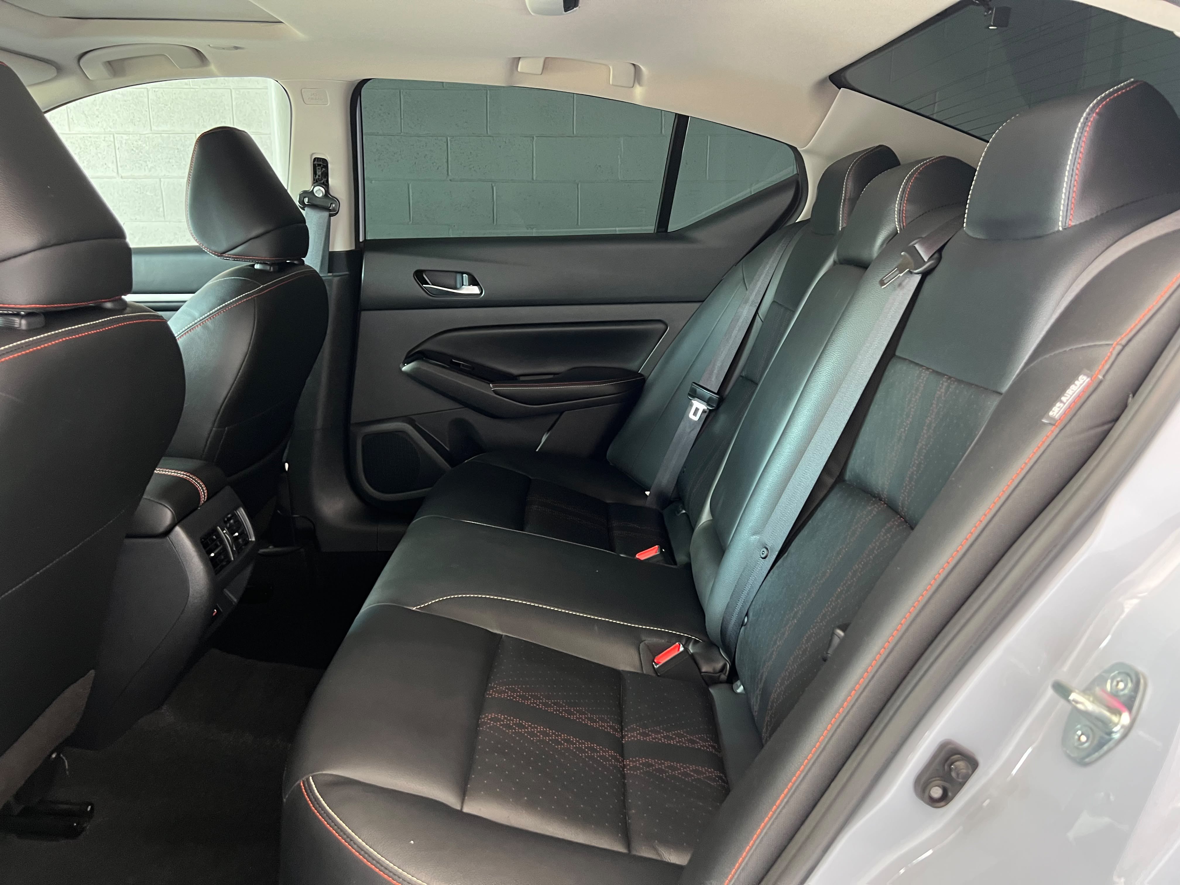 Used 2023 Nissan Altima 2.0 SR FWD image 10