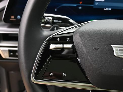 Used 2024 Cadillac Lyriq Tech RWD image 32