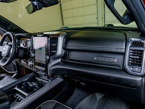 Used 2025 RAM 1500 Laramie w/ Laramie Southwest Edition image 17