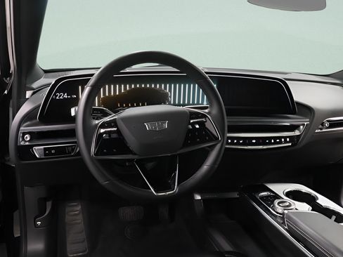 Used 2024 Cadillac Lyriq Tech w/ LPO, Floor Liner Package AWD/4WD image 7