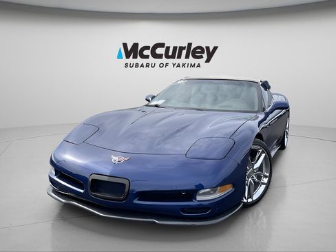 Used 2004 Chevrolet Corvette Convertible w/ Preferred Equipment Group image 2