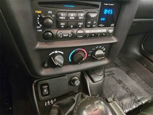 Used 2002 Chevrolet Camaro Z28 w/ SS Performance/Appearance Pkg image 27