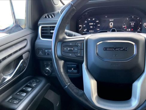 Used 2023 GMC Yukon XL Denali w/ Advanced Technology Package AWD/4WD image 24