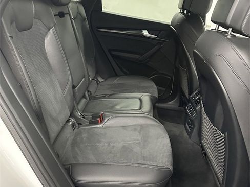 Used 2022 Audi SQ5 Premium Plus w/ Premium Plus Package image 36