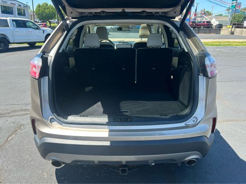 Used 2020 Ford Edge Titanium w/ Equipment Group 301A FWD image 7