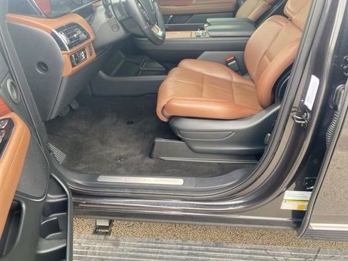 Used 2024 Lincoln Navigator L Reserve image 10