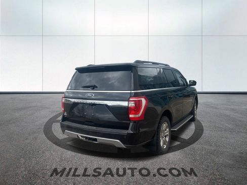 Used 2019 Ford Expedition XLT w/ Equipment Group 202A AWD/4WD image 4