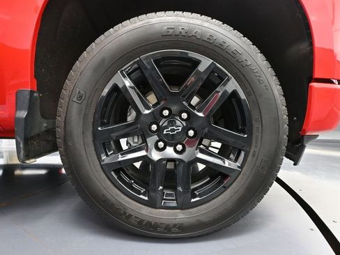 Used 2024 Chevrolet Silverado 1500 Custom w/ Rally Edition AWD/4WD image 18