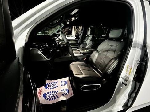 Used 2023 Jeep Wagoneer Series III w/ Convenience Group I image 18