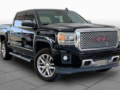 Used 2015 GMC Sierra 1500 Denali w/ Driver Alert Package AWD/4WD image 3