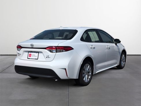 Certified 2026 Toyota Corolla LE w/ LE Premium Package FWD image 5