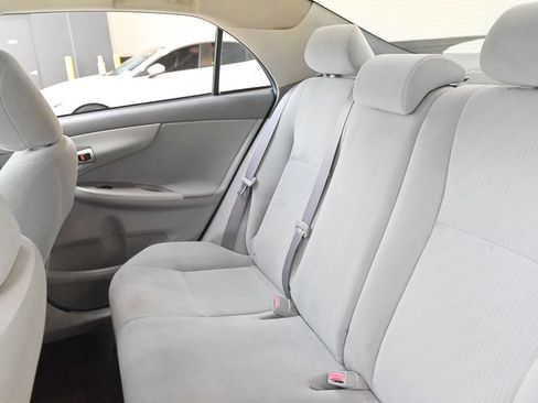 Used 2010 Toyota Corolla LE image 13