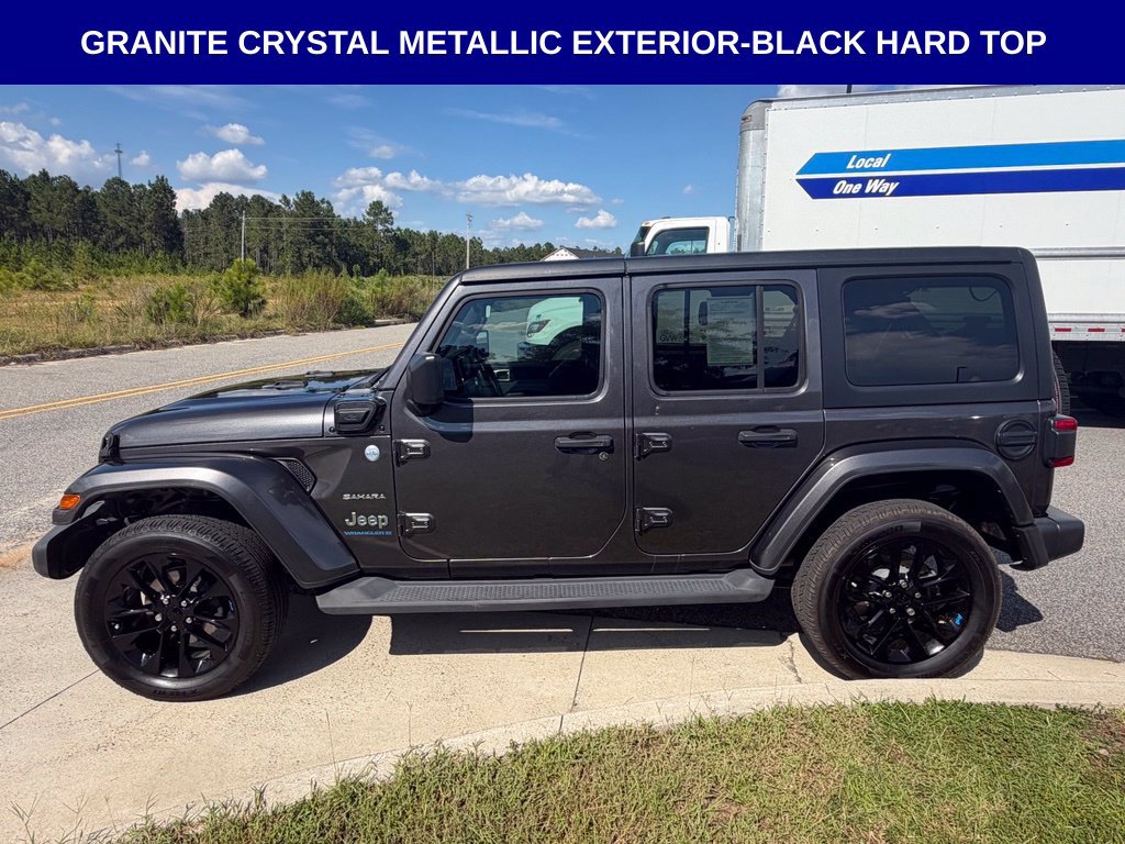Used 2023 Jeep Wrangler Unlimited Sahara AWD/4WD image 5