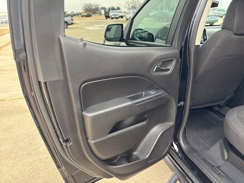 Used 2019 Chevrolet Colorado LT w/ Redline Special Edition image 15