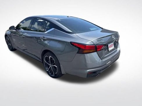 Used 2024 Nissan Altima 2.5 SR w/ SR Premium Package AWD/4WD image 5