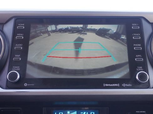 Used 2022 Toyota Tacoma SR5 RWD image 18