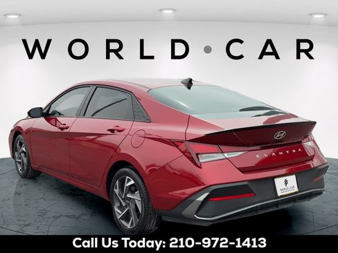Certified 2025 Hyundai Elantra Sport FWD image 5