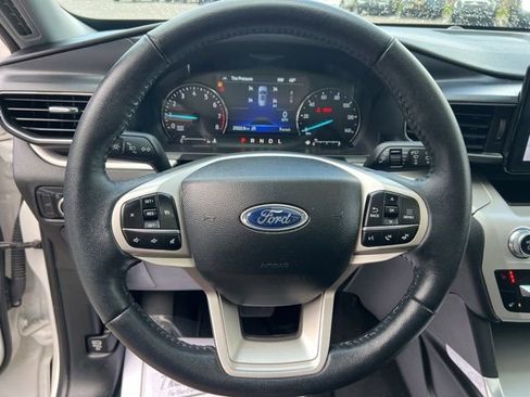 Used 2024 Ford Explorer XLT w/ Equipment Group 202A image 28
