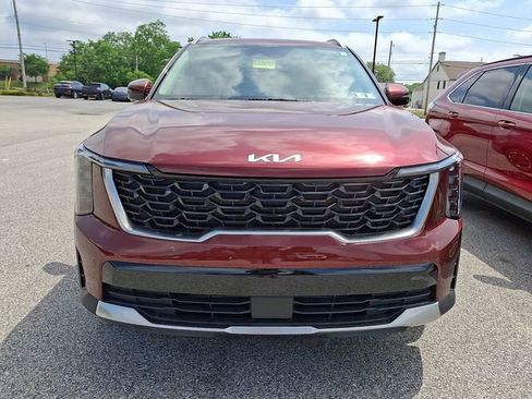 Used 2025 Kia Sorento S AWD/4WD image 2