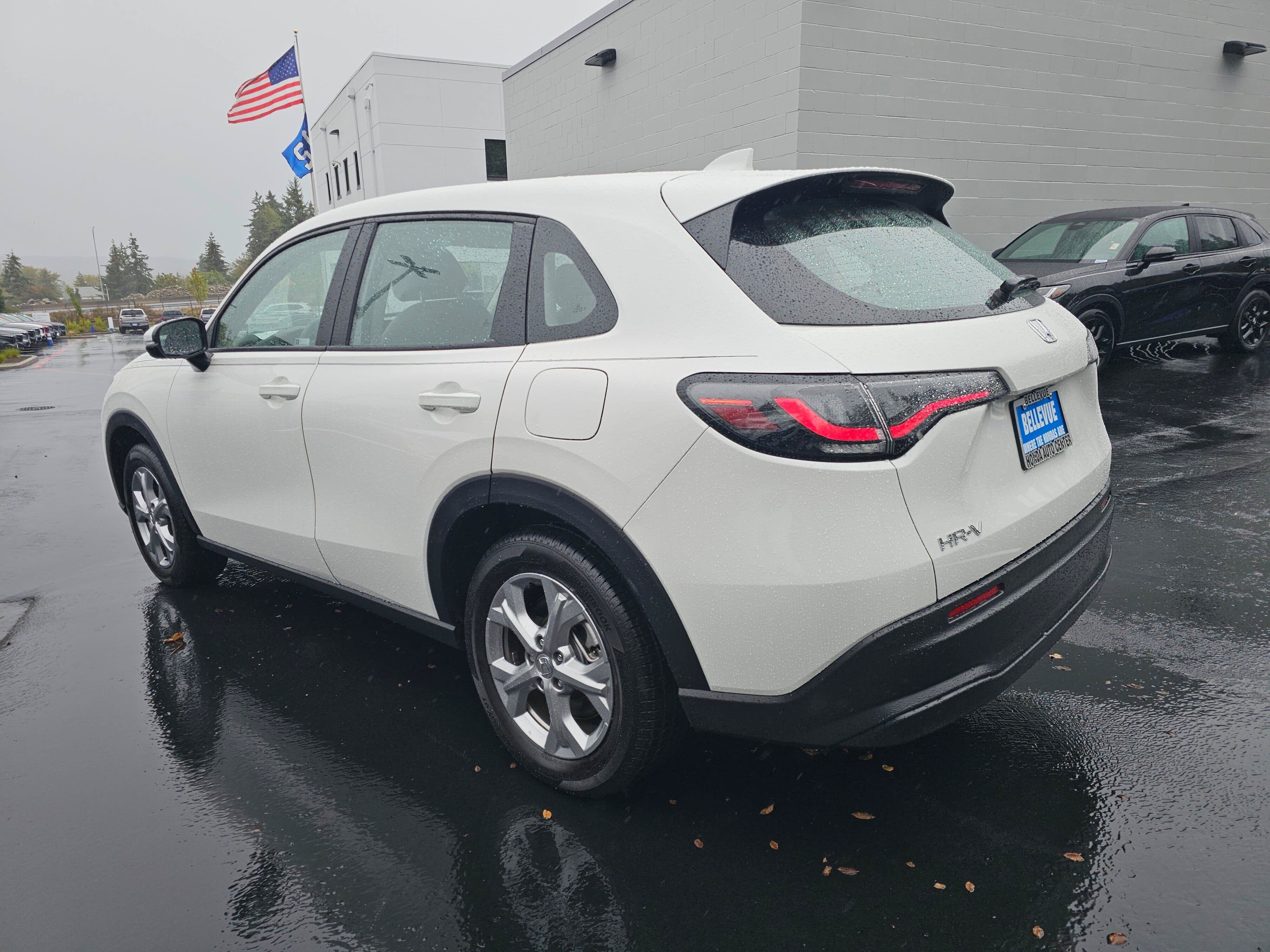 Used 2025 Honda HR-V LX image 5