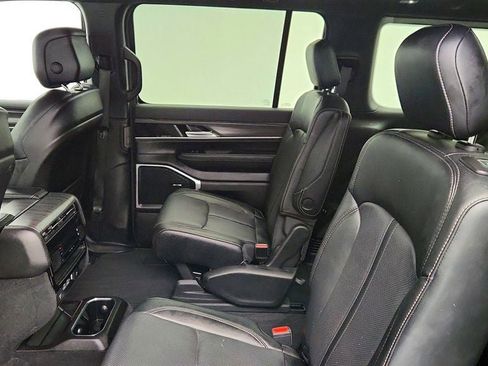 Used 2023 Jeep Wagoneer Series II w/ Premium Group I image 20