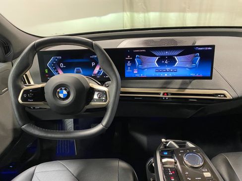 Used 2026 BMW iX xDrive45 image 2