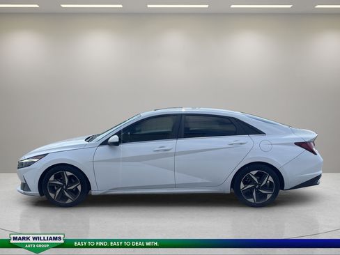 Used 2021 Hyundai Elantra Limited FWD image 4