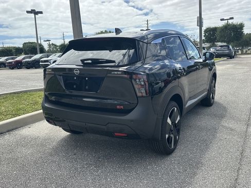 New 2026 Nissan Kicks SR FWD image 7