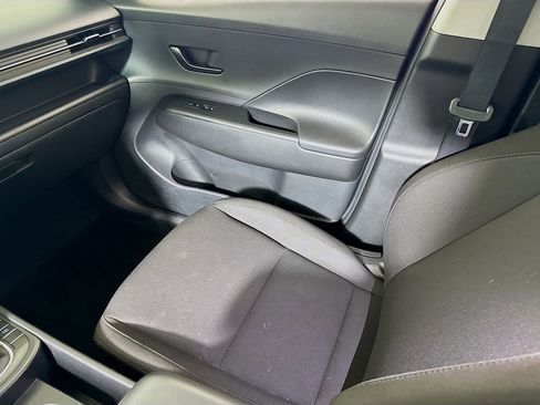 Used 2025 Hyundai Kona SEL image 19
