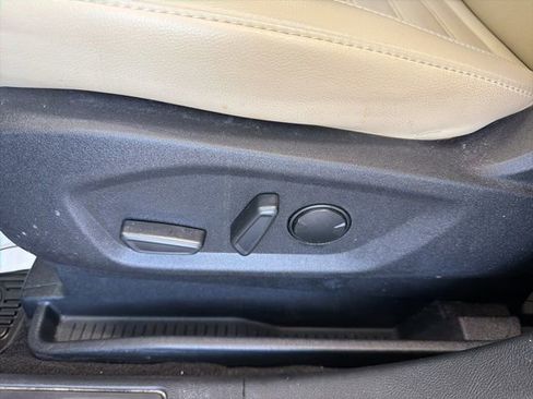 Certified 2024 Ford Edge SEL w/ Convenience Package image 17