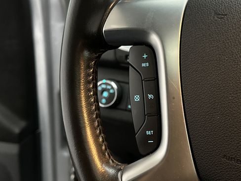 Used 2017 Chevrolet Traverse LT w/ Style and Technology Package FWD image 27