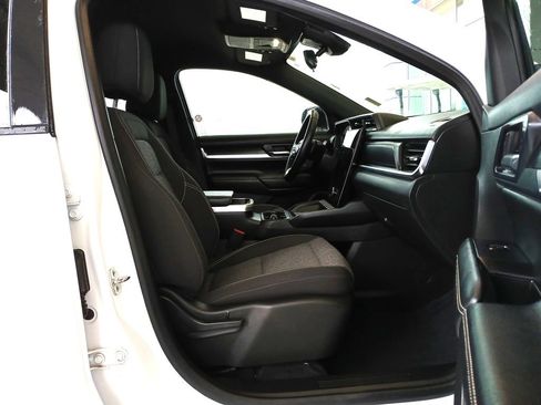 Certified 2025 GMC Terrain Elevation AWD/4WD image 29
