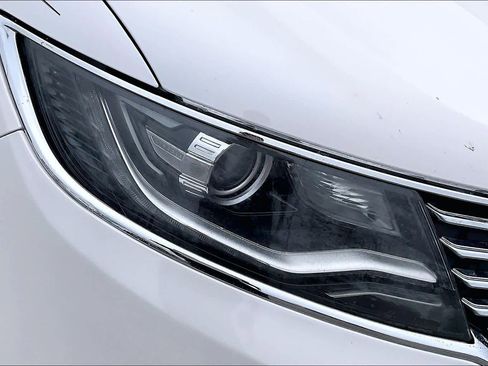 Used 2016 Lincoln MKX Select w/ Select Plus Package image 25