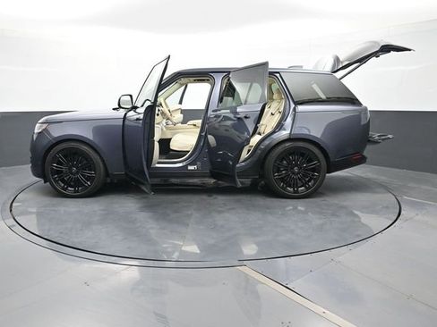Used 2024 Land Rover Range Rover SE image 29