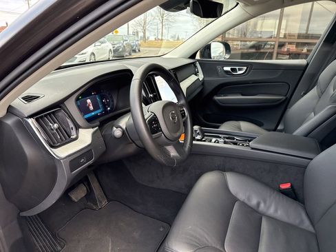 Used 2025 Volvo XC60 B5 Plus image 44