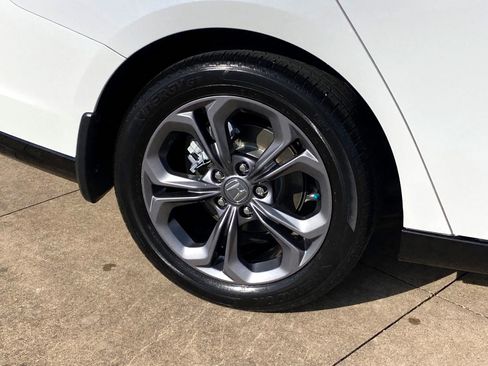 Used 2023 Honda Accord EX-L image 8