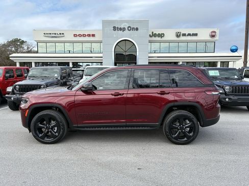 New 2026 Jeep Grand Cherokee Limited w/ Limited Altitude Package RWD image 8