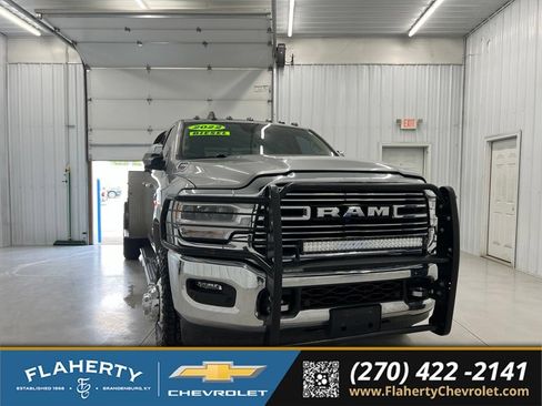 Used 2022 RAM 3500 Laramie AWD/4WD image 1