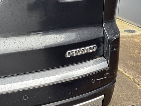 Used 2015 GMC Acadia Denali image 24