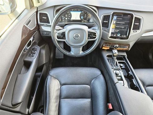 Used 2019 Volvo XC90 T6 Momentum w/ Advanced Package image 10