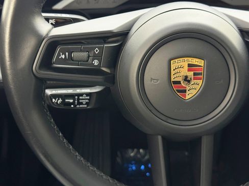 Used 2022 Porsche Taycan 4S image 21