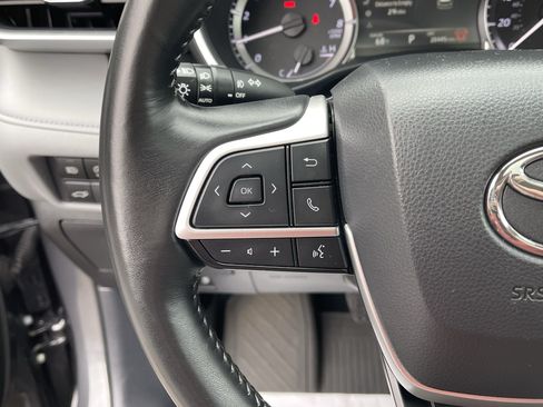Certified 2025 Toyota Highlander XLE AWD/4WD image 23