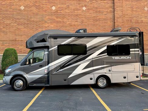 Used 2020 Mercedes-Benz Sprinter 3500 image 4