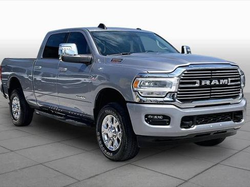 Certified 2024 RAM 2500 Laramie AWD/4WD image 3