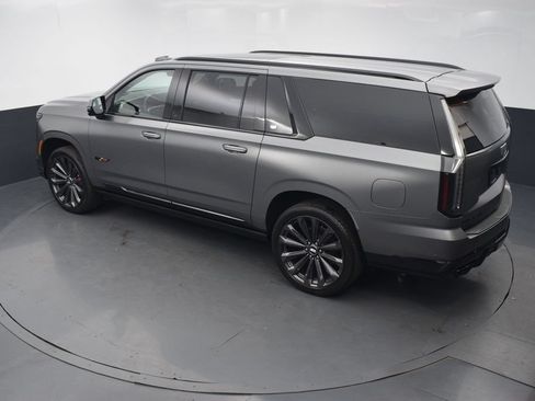Certified 2026 Cadillac Escalade ESV V AWD/4WD image 45
