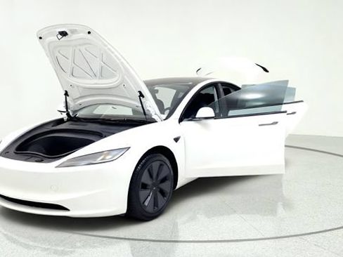 Used 2025 Tesla Model 3 RWD image 13