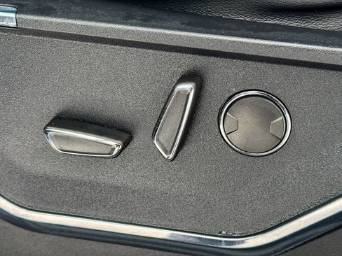 Used 2022 Ford F150 Lariat w/ Equipment Group 502A High image 19