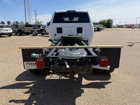 New 2026 RAM 3500 Tradesman w/ Chrome Appearance Group A AWD/4WD image 5