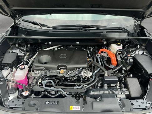 Certified 2024 Toyota RAV4 XLE w/ Convenience Package AWD/4WD image 18